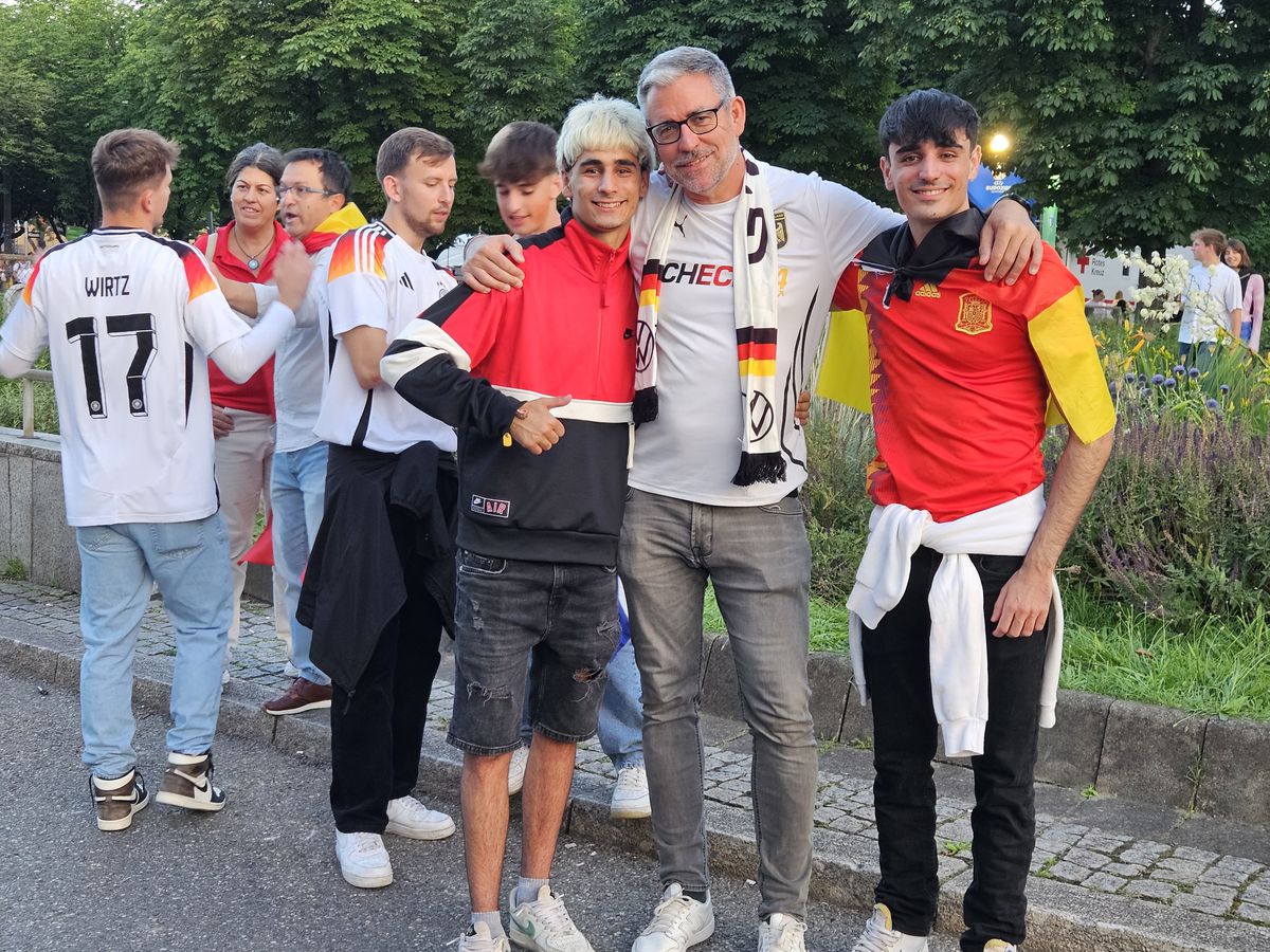 Atmosfera din fan zone-ul din Stuttgart în timpul meciului Spania - Germania, din sferturile Euro 2024