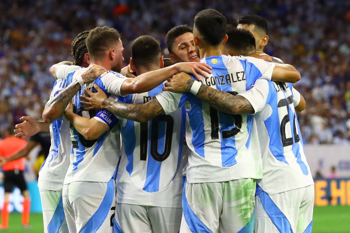 Messi a comis-o precum Ronaldo, însă „Dibu” Martinez a fost din nou salvatorul Argentinei! Final de infarct la Copa America