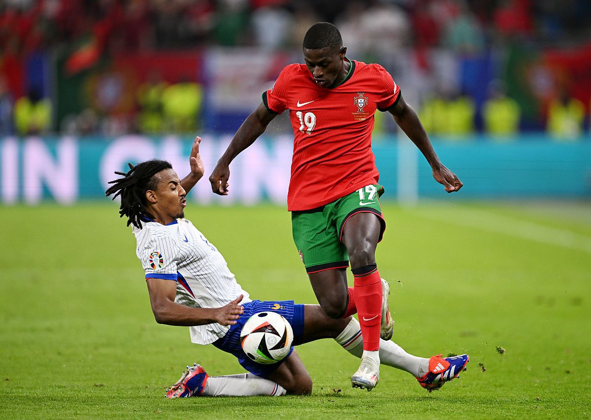 Marine Le Pen l-a tulburat! Francezii vin cu 5 motive pentru care Mbappe a jucat slab la Euro 2024: „Îl preocupă!”