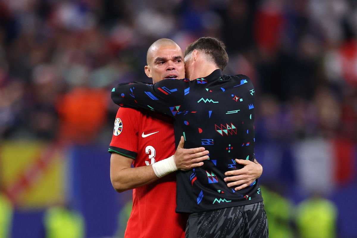 Finalul unei ere! Pepe își încheie cariera de fotbalist la 41 de ani