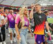 Apariție răvășitoare! Blonda care a pus monopol pe „oficiala” stadionului din Stuttgart, înainte de Spania - Germania