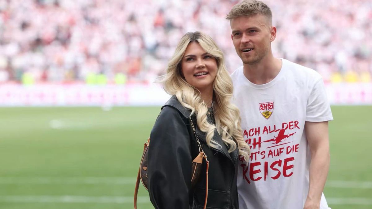 Apariție răvășitoare! Blonda care a pus monopol pe „oficiala” stadionului din Stuttgart, înainte de Spania - Germania