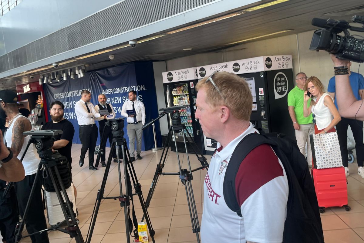 Dan Șucu, moment curios la revenirea Rapidului în România » Le-a dat „ignore” lui Lennon și jucătorilor, dar a venit la aeroport din alt motiv