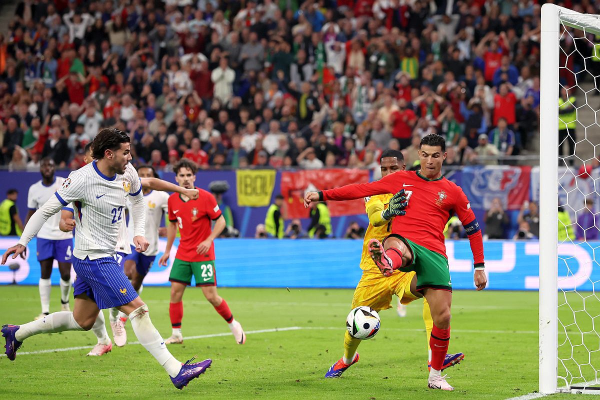 Portugalia - Franța 0-0 (3-5 d.pen.) » Fotbal cu porția, dar suficient pentru semifinale! Fără Mbappe, retras înainte de final, „Cocoșii” lui Deschamps merg în careul de ași