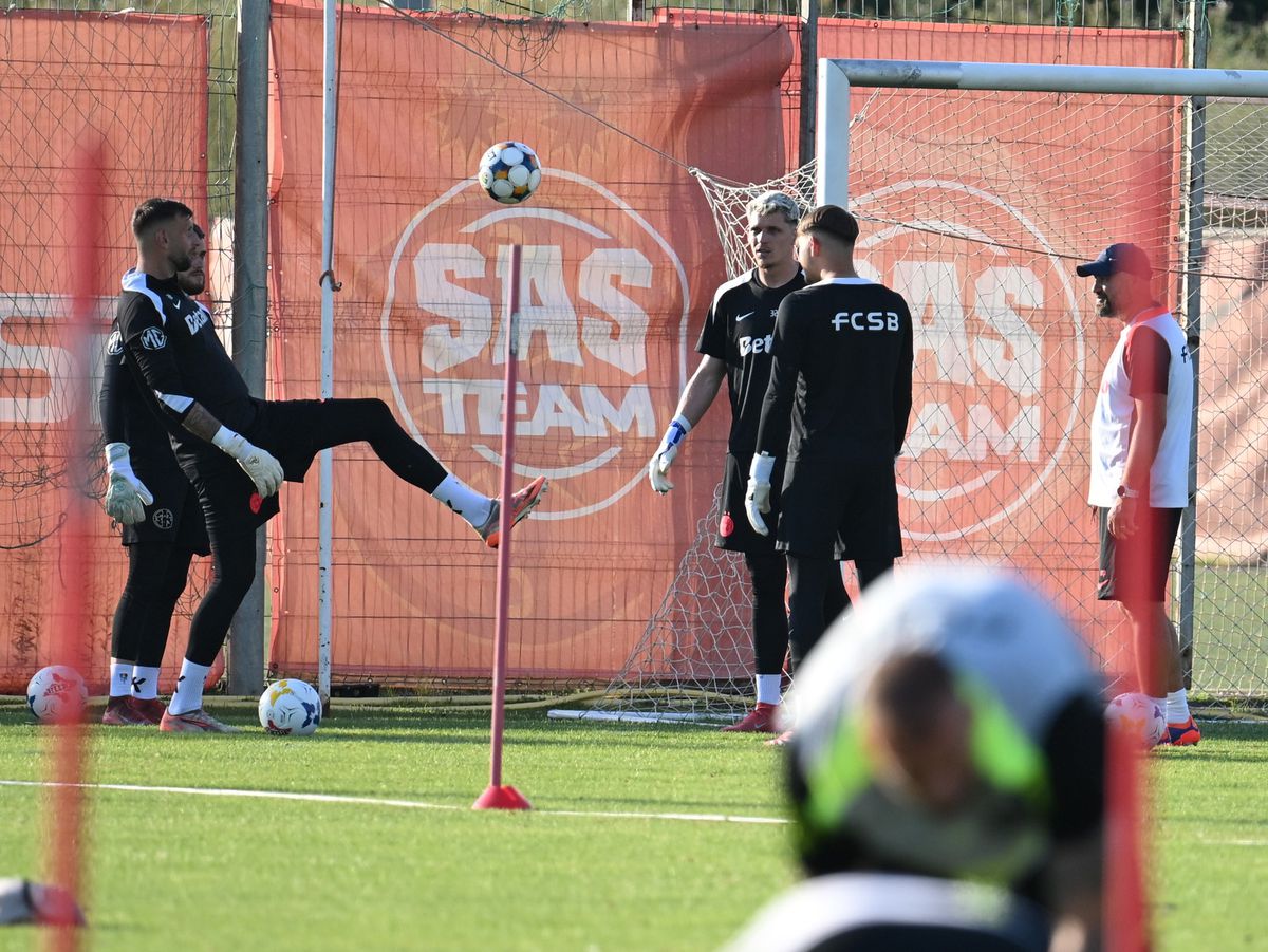 Antrenament FCSB inaintea Supercupei Romaniei cu CFR Cluj