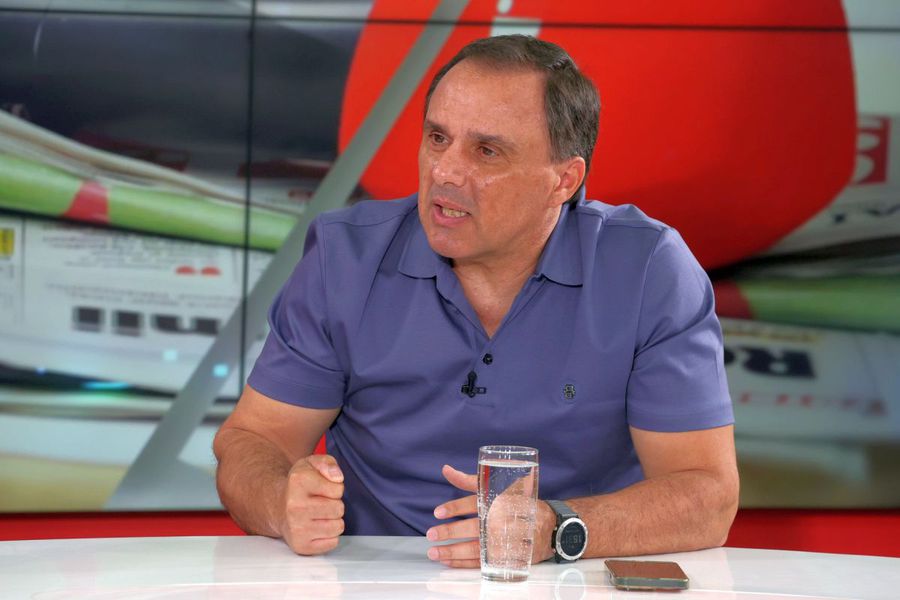 Basarab Panduru Basarab Panduru a spus cine este favorită dintre Craiova și Bașakșehir: „Se poate întâmpla și asta”