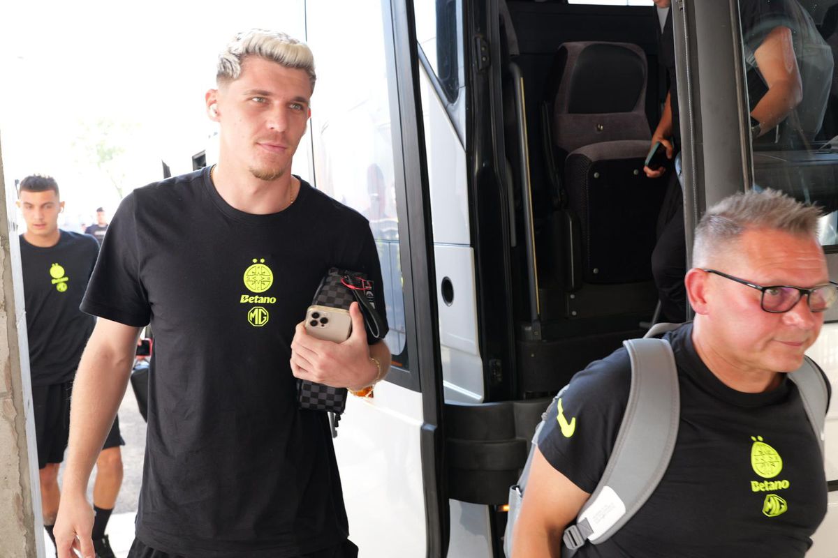 Sosire FCSB înainte de Supercupa României