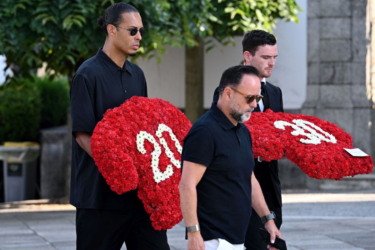 Fanii la mormântul lui Diogo Jota / foto: X