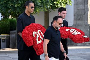 Imagini sfâșietoare de la înmormântarea lui Diogo Jota și a fratelui său » Staruri din lumea fotbalului au venit să-și ia rămas bun