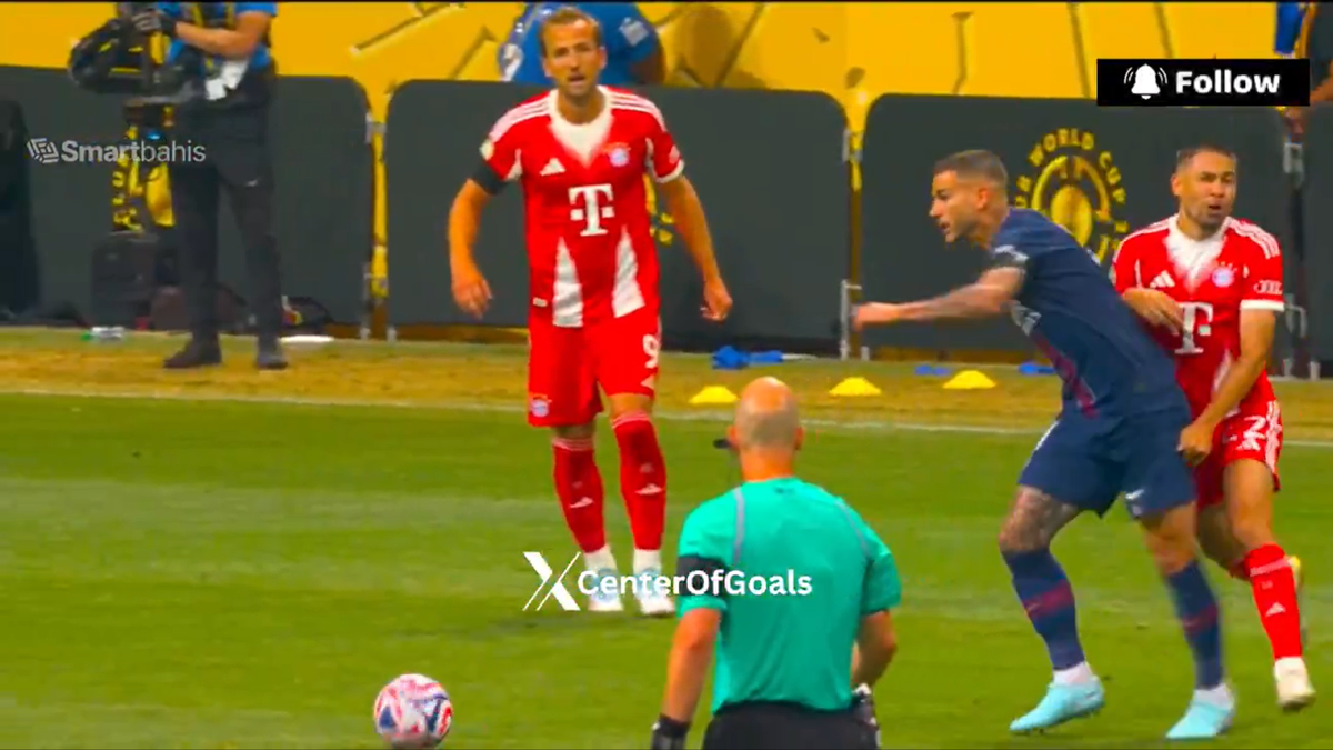 Gesturi halucinante în PSG - Bayern » L-a făcut KO chiar în fața arbitrului