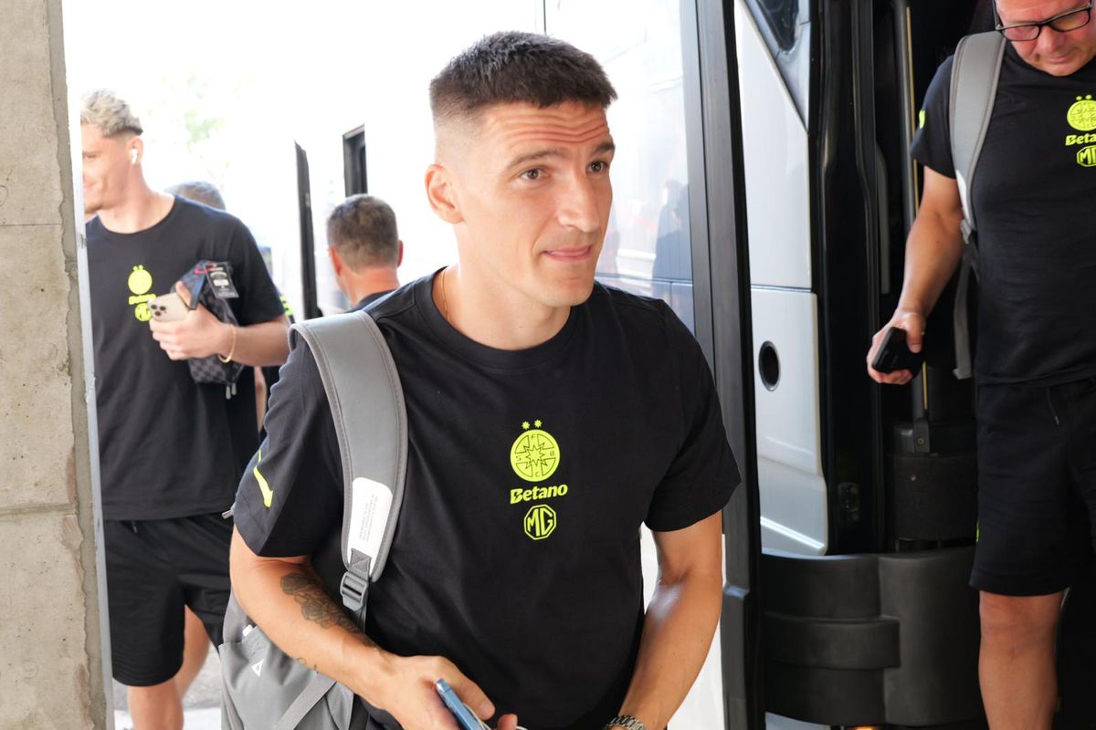 Sosire FCSB înainte de Supercupa României