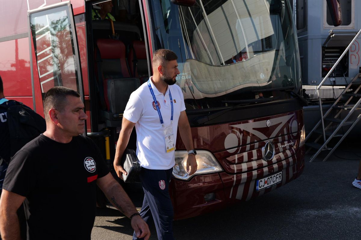 CFR Cluj a ajuns în Ghencea pentru Supercupa