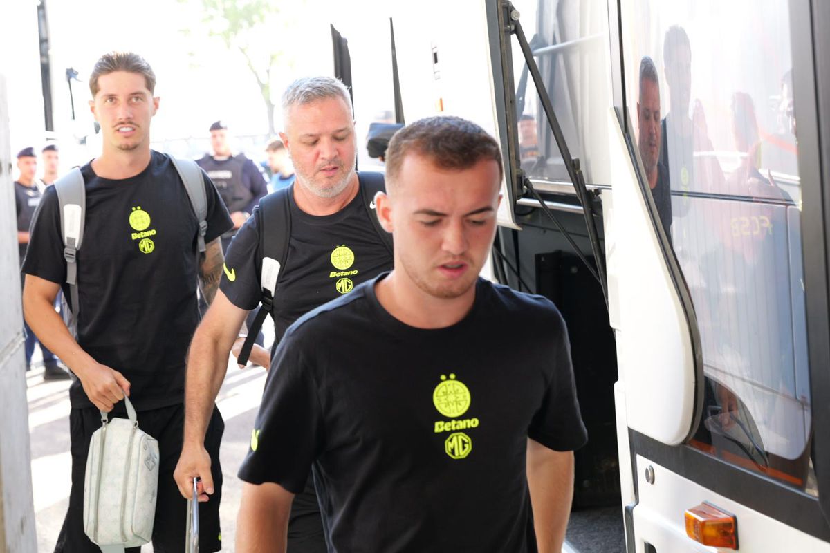 Sosire FCSB înainte de Supercupa României