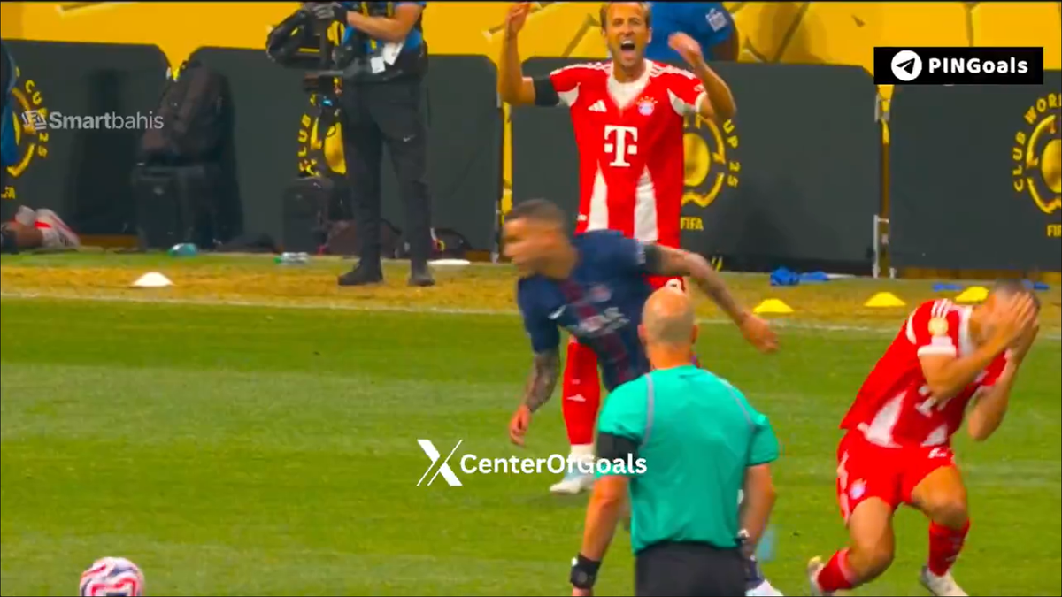Gesturi halucinante în PSG - Bayern » L-a făcut KO chiar în fața arbitrului