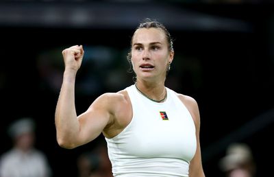 Aryna Sabalenka, revenire spectaculoasă în meciul-maraton cu Emma Răducanu la Wimbledon