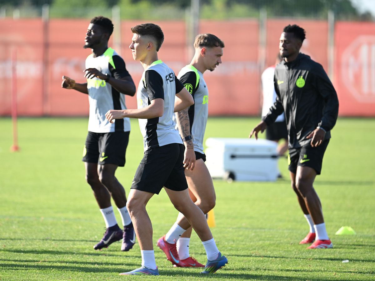 Antrenament FCSB inaintea Supercupei Romaniei cu CFR Cluj