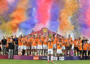 Cum a sărbătorit FCSB în Ghencea » Imaginile surprinse de reporterii GSP după câștigarea Supercupei