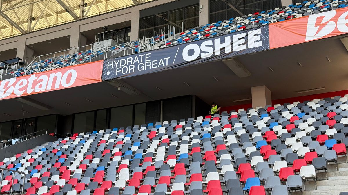 Andrei Gheorghiță a venit cu iubita la Supercupa dintre FCSB și CFR Cluj! Surprins printre fanii campioanei alături de alt fotbalist