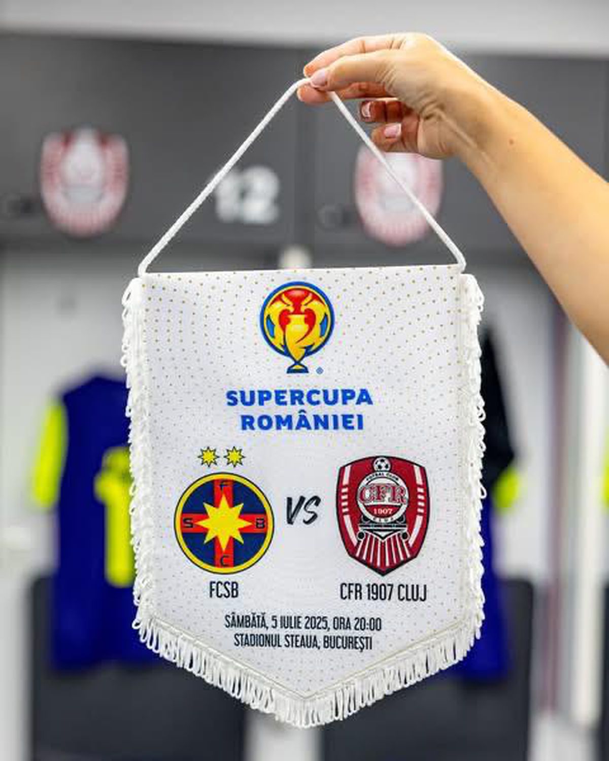 Așa arată echipamentele în care evoluează FCSB și CFR Cluj în Supercupă
