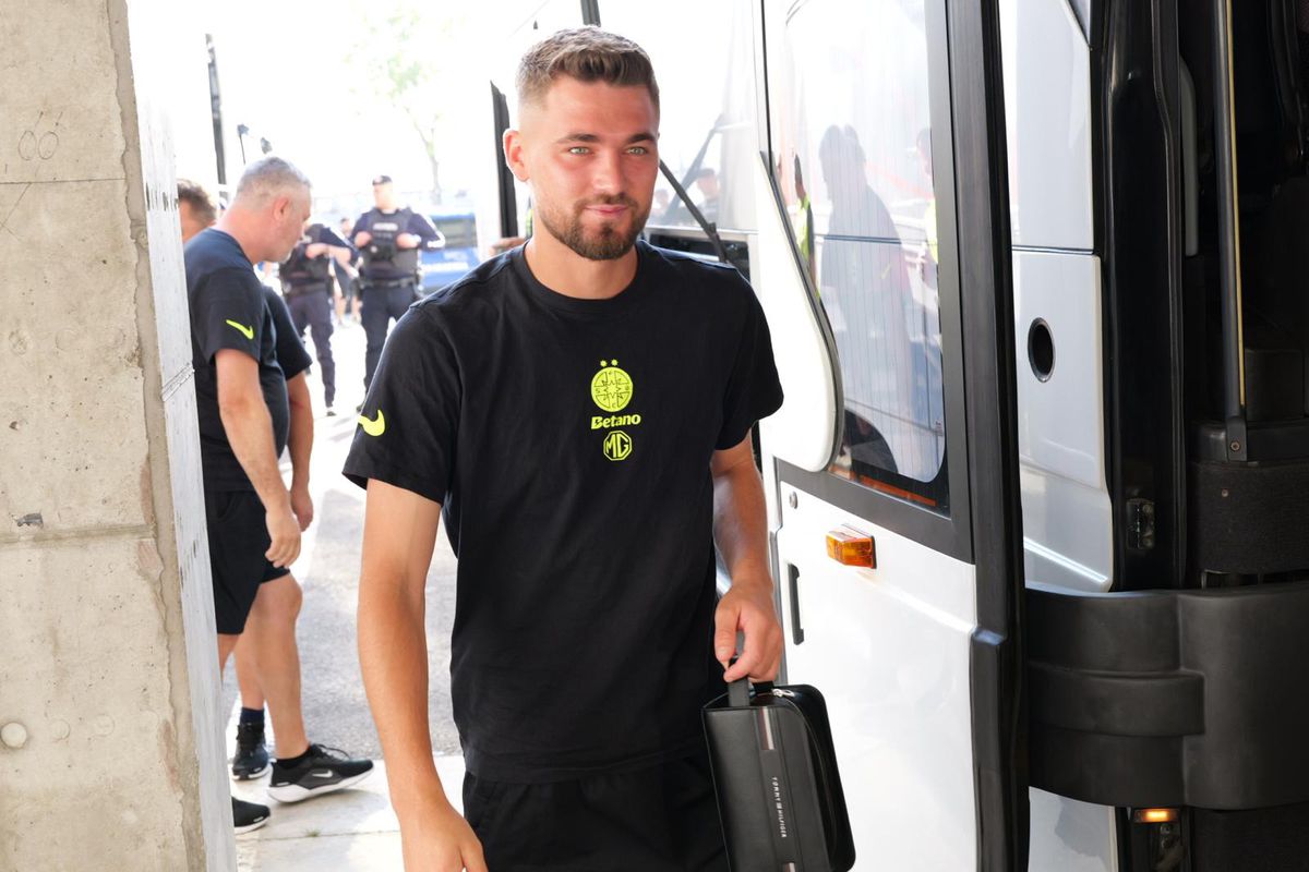 Sosire FCSB înainte de Supercupa României