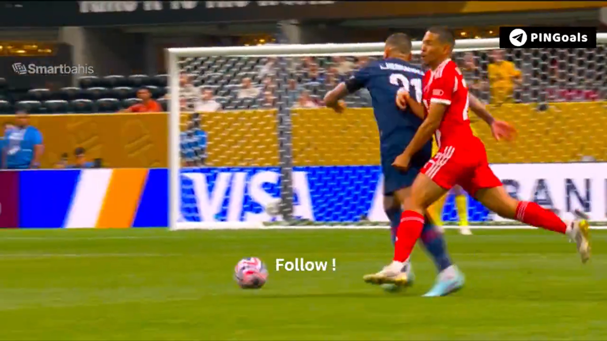 Gesturi halucinante în PSG - Bayern » L-a făcut KO chiar în fața arbitrului