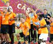 FCSB a primit trofeul Supercupei României, după 2-1 cu CFR Cluj. Foto: Cristi Preda & Andrei Furnigă (GSP.RO)