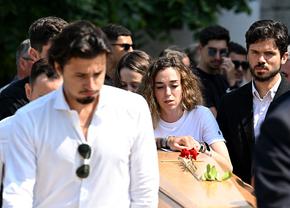 Imagini copleșitoare! Fotografia de care soția lui Diogo Jota nu s-a dezlipit la înmormântare