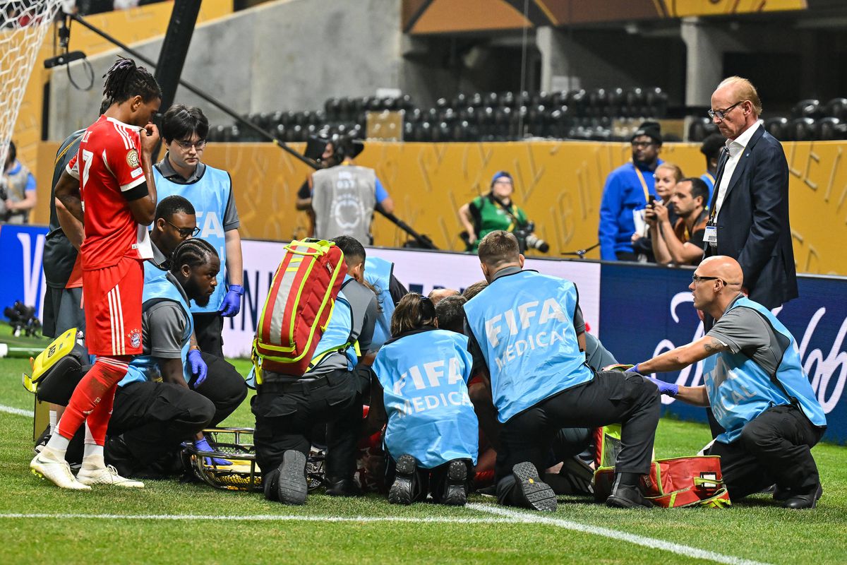 Jamal Musiala, nouă ore pe targă și sub sedative » Fotbalistul lui Bayern trece prin momente dureroase după accidentarea horror