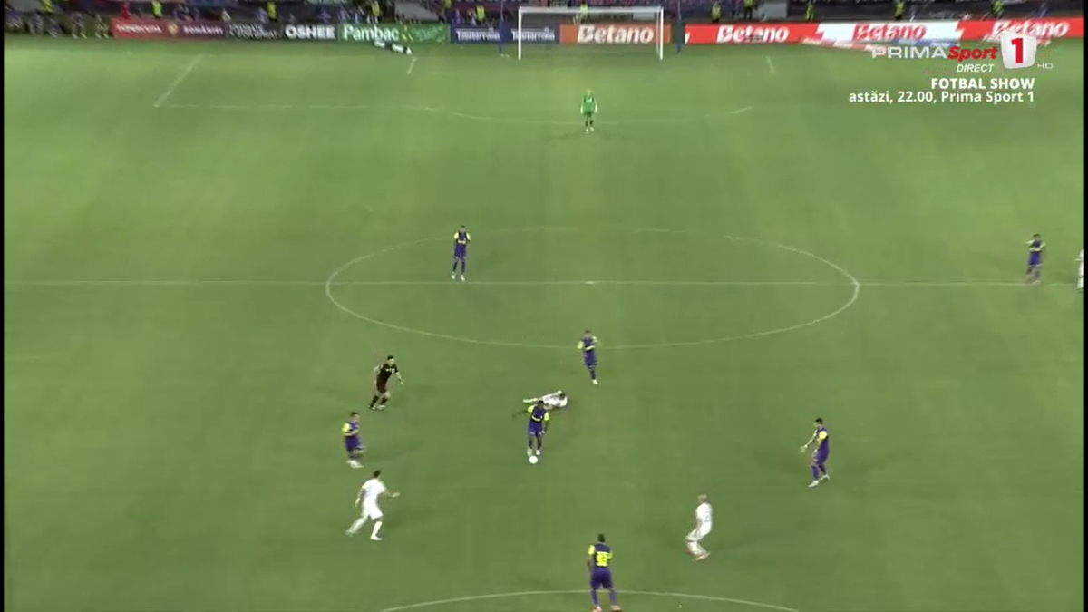 Dan Petrescu a răbufnit și a cerut să scoată echipa de pe teren în Supercupa dintre FCSB și CFR Cluj