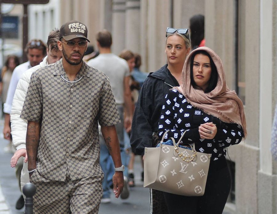 Pierre-Emerick Aubameyang, alături de soția sa, Alysha Behague, în Arabia Saudită / Foto: Imago Golgheterul din Serie A, la export în Arabia Saudită! » Câți bani ar primi Atalanta + salariul oferit atacantului