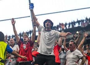 Fan englez, dispărut în drum spre Campionatul Mondial, găsit după 10 zile într-un bar din Barcelona: „Am rămas să mă bucur de meci”