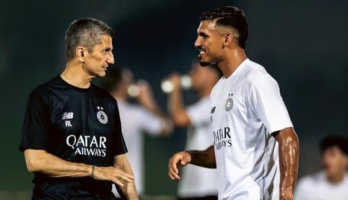 Răzvan Lucescu continuă tot în alb-negru, dar la Al-Sadd, superforța Qatarului