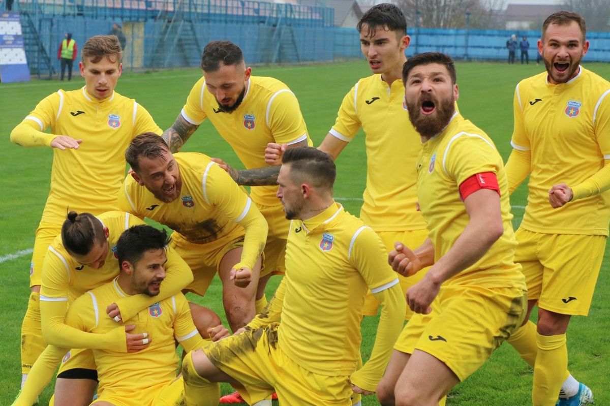 Ultrașii CSA Steaua au făcut curat după show » Gestul acestora după promovarea în Liga 3