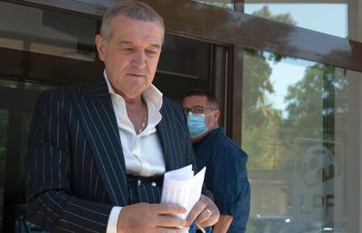 Becali, ironizat de două nume mari, după ce a renunțat la Ondrasek: „Habar n-are de fotbal”