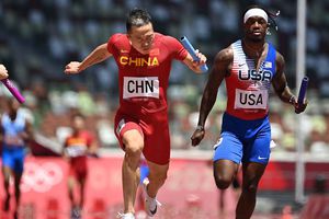 Surpriză colosală în proba de ștafetă 4x100m: echipa SUA s-a făcut de râs! » Marele Carl Lewis nu iartă: „O rușine incredibilă!”