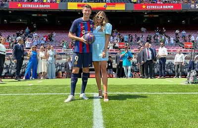 A apărut într-o rochie mini la prezentarea lui Lewandowski și a atras toate privirile