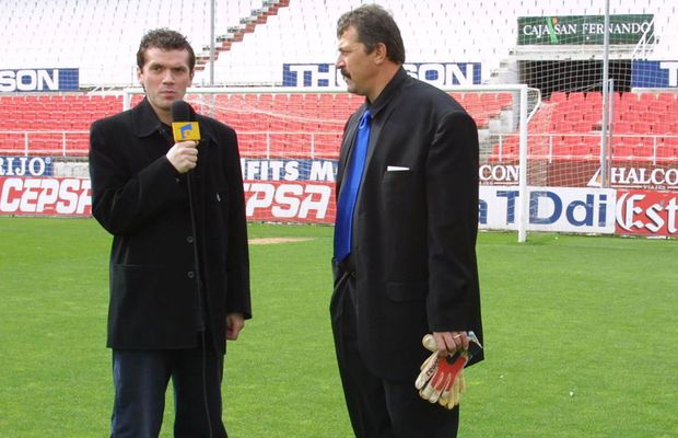 Cătălin Oprișan a spus în podcastul GSP povestea haioasă a unei poze celebre » Cum Duckadam a întrerupt greva autobuzelor din Sevilla: „Am mers la șofer: «nea Helmi, scoate mănușile!»”