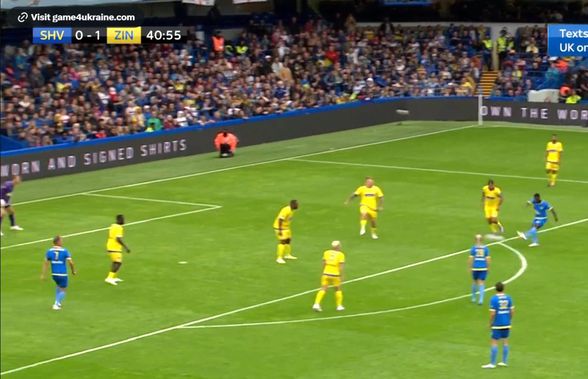Ca în vremurile bune » Clarence Seedorf, gol superb într-un meci caritabil organizat în sprijinul copiilor din Ucraina