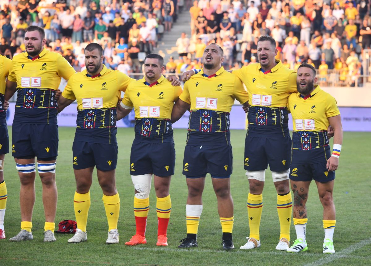 Alin Petrache, furios pe situația arenei Arcul de Triumf: „O națională calificată la Cupa Mondială nu se poate pregăti așa! Stat prin tramvaie, schimbat 4 terenuri...”