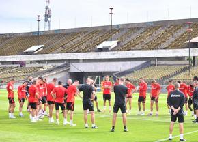 Un om important e accidentat și absentează la Sparta Praga - FCSB: „Vor juca fără el!”