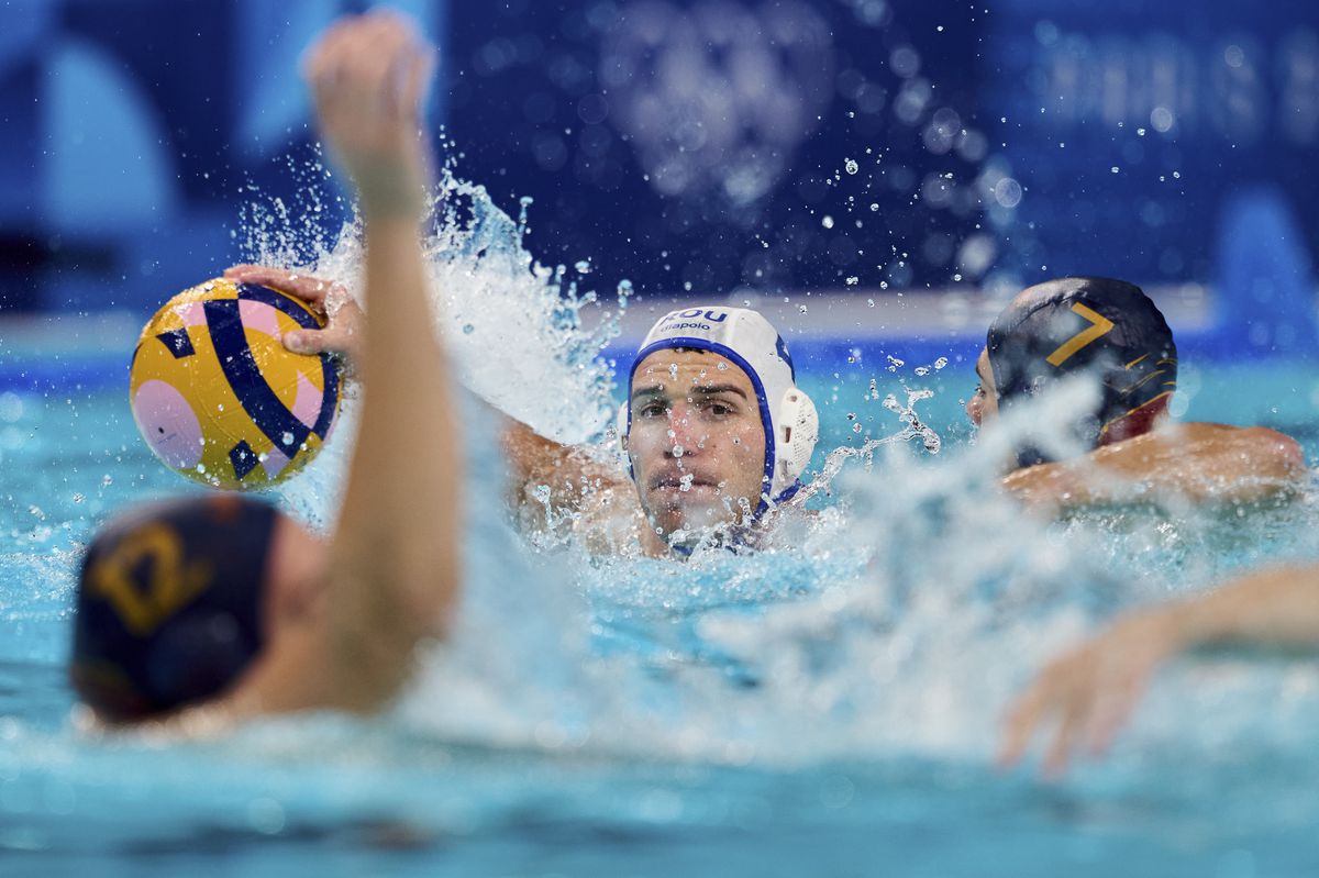 Românul care a ales să-și spună experiența din Satul Olimpic: „Mintea îți poate juca feste, poți să rămâi șocat de anumite chestii de aici!”