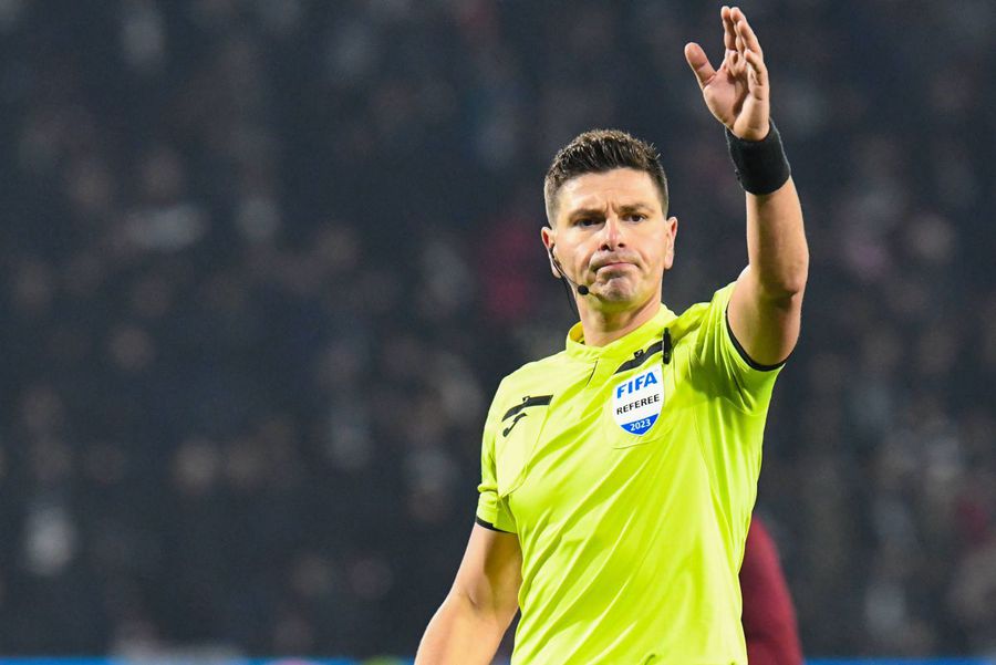 Kyros Vassaras a ales arbitrul la Derby de România » E la primul Dinamo - FCSB din carieră!