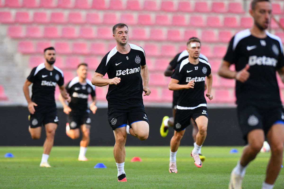 Antrenament FCSB înainte de turul cu Sparta Praga