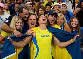 Armand Duplantis, săritura PERFECTĂ și record mondial la săritura cu prăjina, 6,25 metri! Totul sub ochii a peste 80.000 de oameni