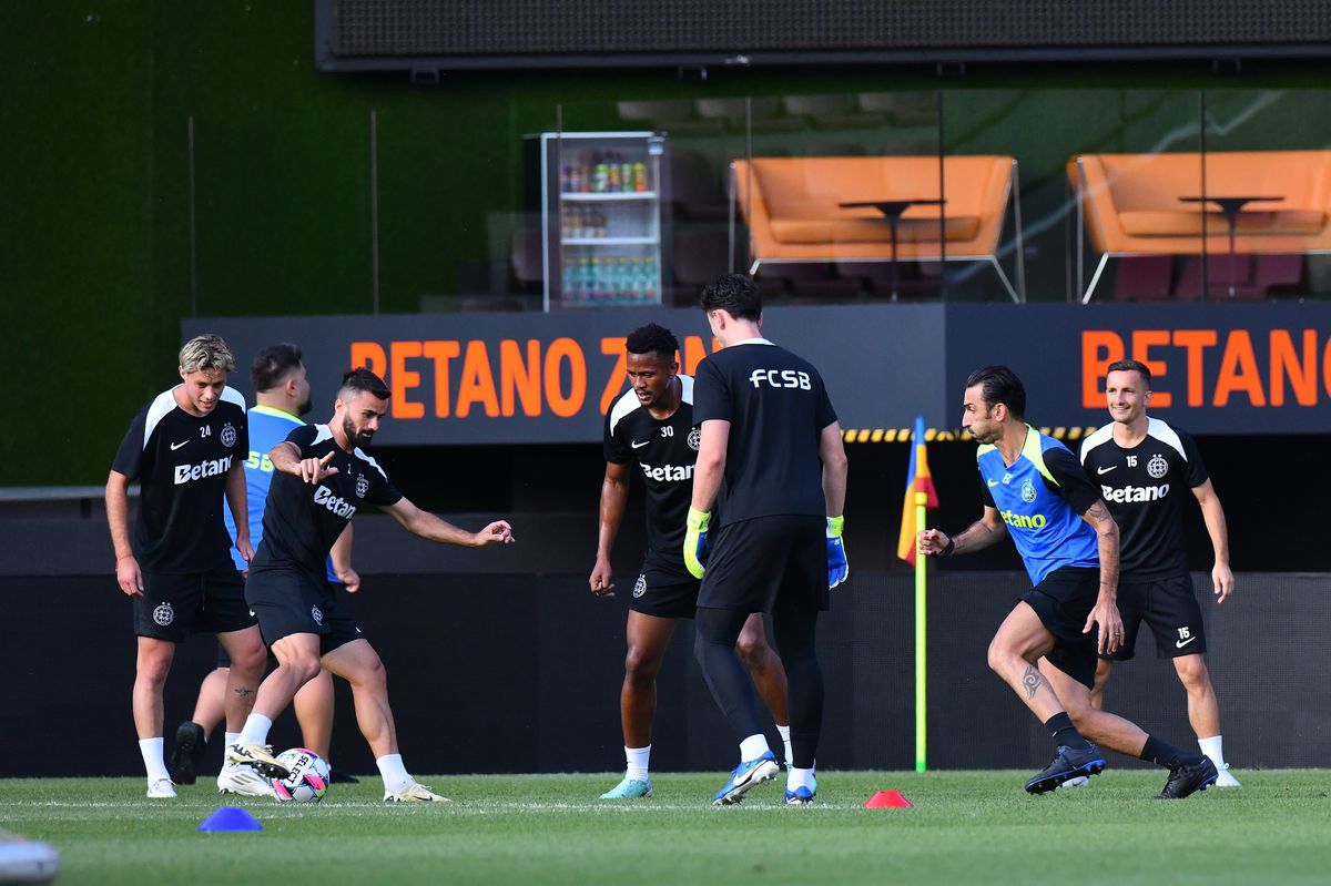 Antrenament FCSB înainte de turul cu Sparta Praga