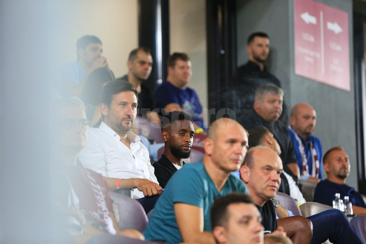 Cea mai nouă achiziție a Rapidului » Jucătorul a fost surprins de fotoreporterul GSP în tribunele Stadionului Giulești