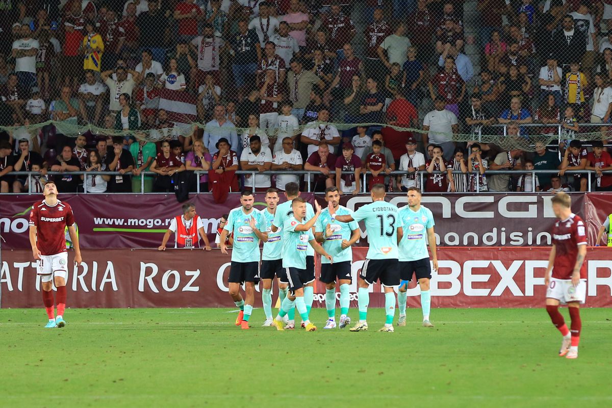 Brambureală totală cu sistemul britanic: noul Rapid a uitat să joace fotbal! Sepsi a dat tonul în Giulești, iar fanii i-au cerut demisia lui Lennon