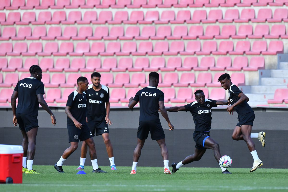 Antrenament FCSB înainte de turul cu Sparta Praga