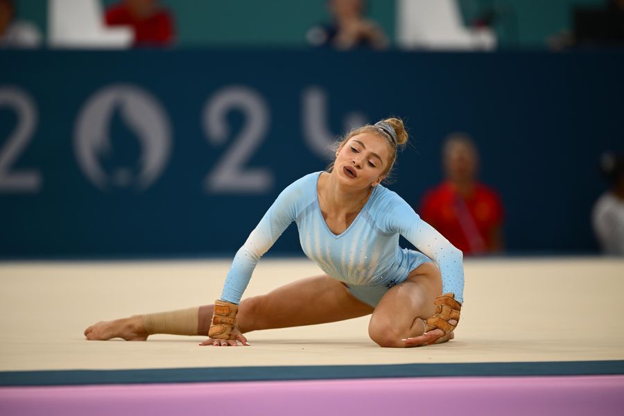 Sabrina Voinea finala olimpică la sol Paris 2024 Foto: Raed Krishan (Paris) Bombă în ”dosarul Sabrina Voinea”! Gimnasta a atacat decizia TAS la Tribunalul Federal Elvețian » Ce au cerut cei 5 avocați ai gimnastei