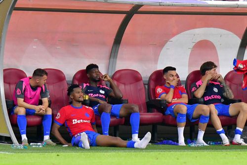 Jucătorii de la FCSB au rămas datori suporterilor